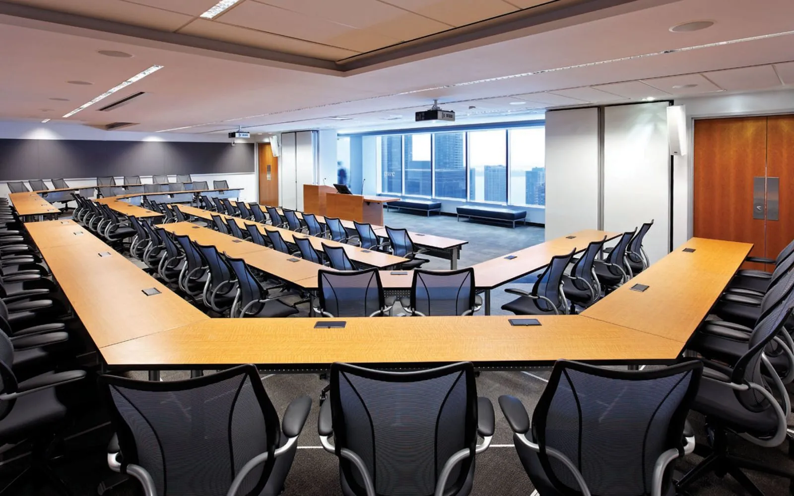 Smith School of Business Executive Education Suite, Queen's University