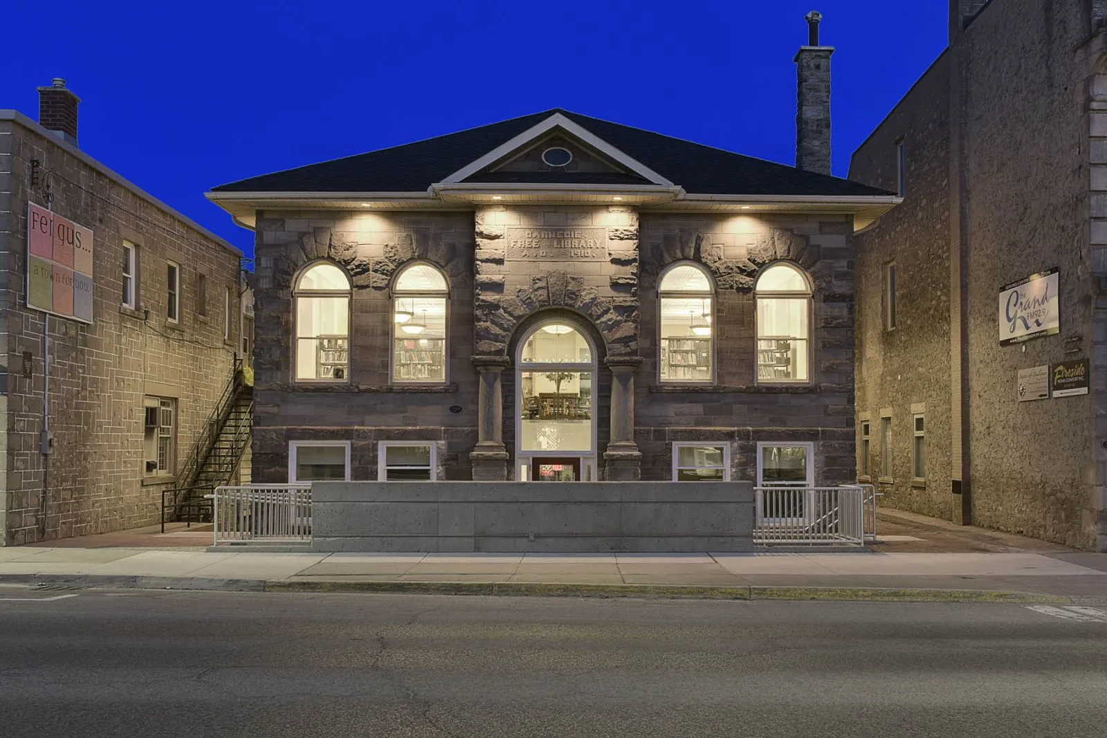 Wellington County Public Library Fergus Branch